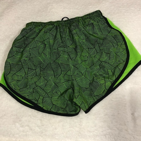 Nike neon Green dri-fit sports shorts size small Nike gym shorts workout shorts﻿ - Picture 7 of 7